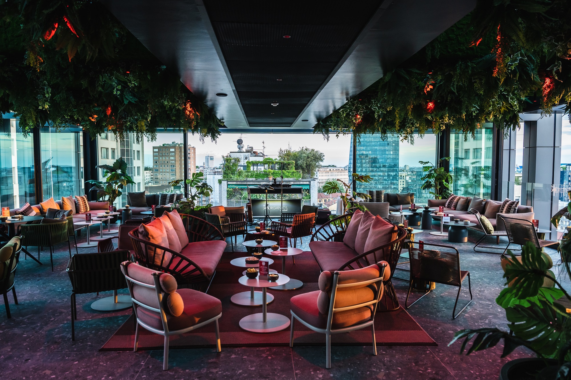 Halloween con vista su Milano: The ORGANICS SkyGarden si trasforma in un set horror