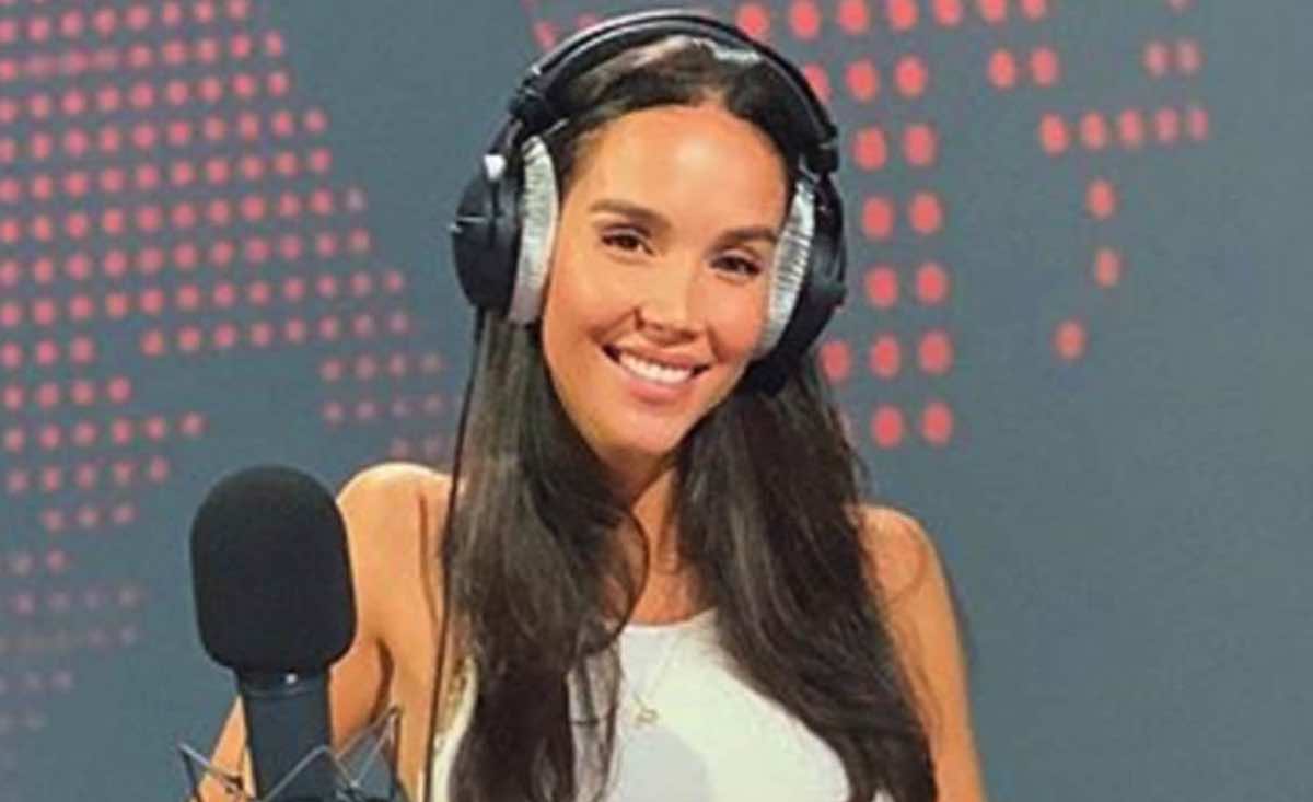 Abito stilista Paola di Benedetto Rtl Power Hits estate, chi la veste e look